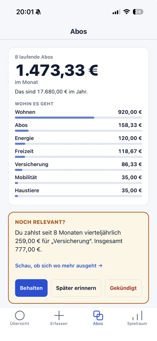 Der Abo-Bereich der App: acht laufende Abos, darunter die Aufteilung nach Kategorien und eine Nachfrage, ob eine lange gezahlte Versicherung noch gebraucht wird.